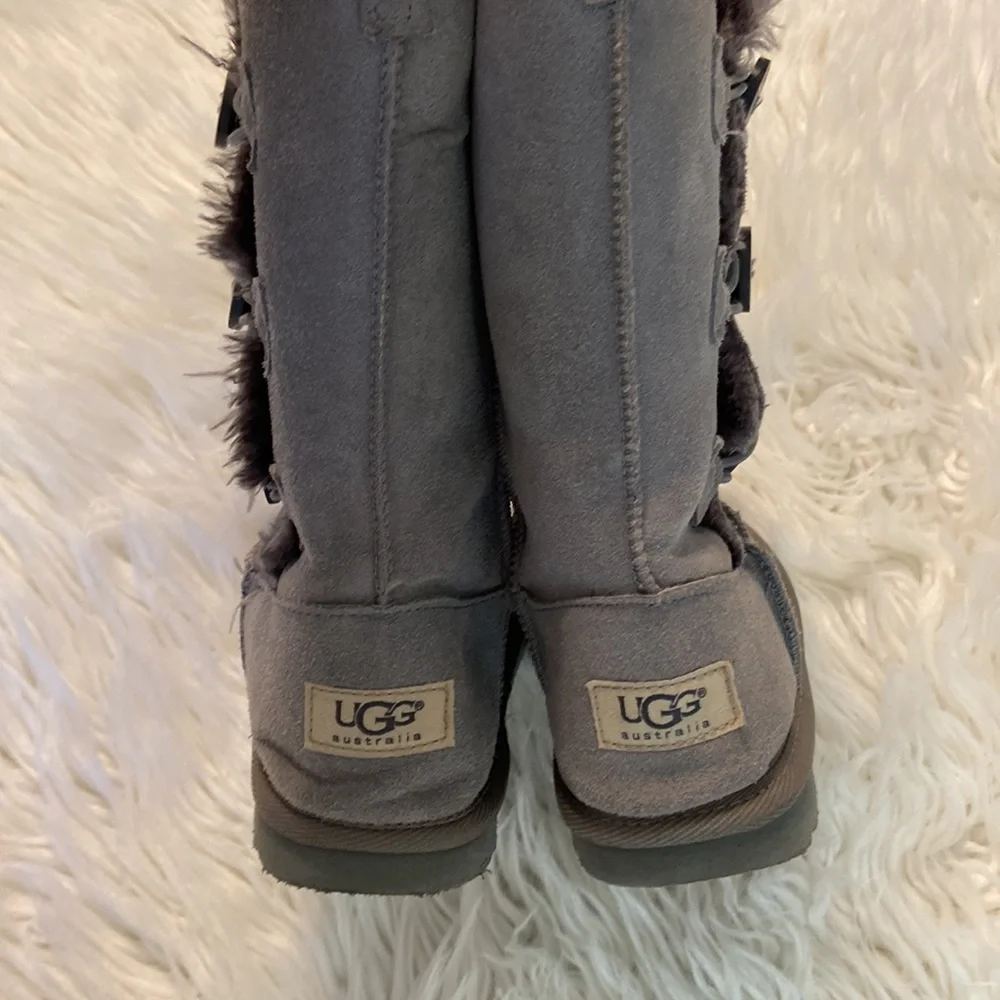 UGG Bailey Boots size W3.5 very good condition see pictures and video